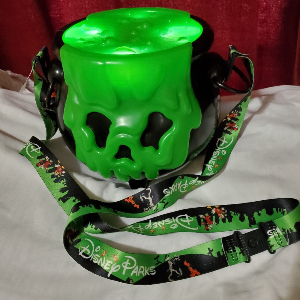 Disney Parks Halloween Green Cauldron Light-up Popcorn Bucket with Lanyard